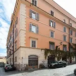 Trastevere Luxury, Ampia E Confortevole Location Sospesa Tra Design E Storia