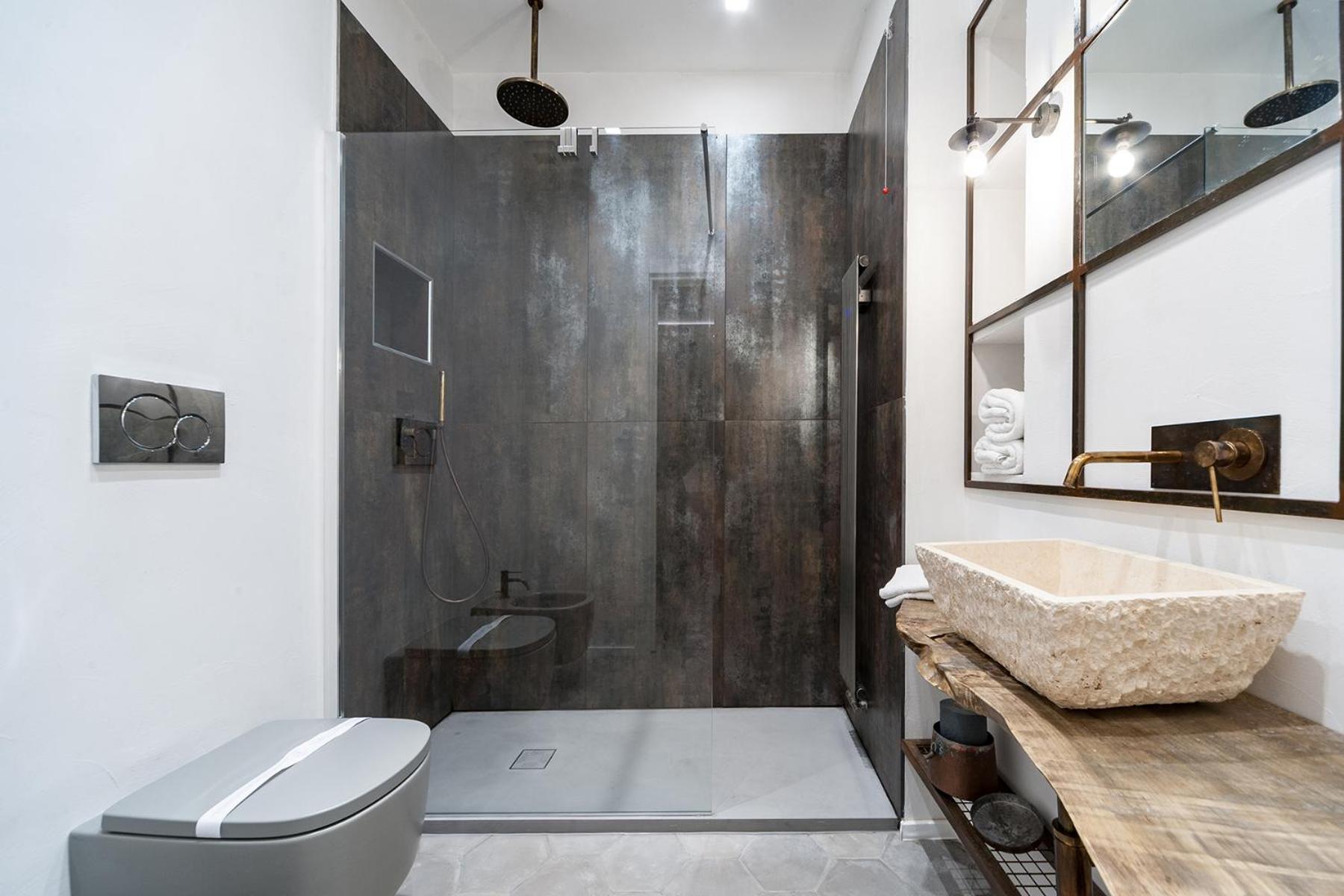 Trastevere Luxury, Ampia E Confortevole Location Sospesa Tra Design E Storia